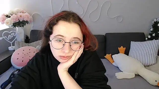 Mini Diva online show from 14, 2, 2026