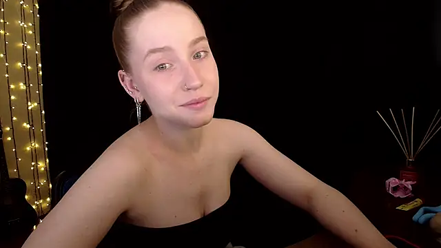Snapshot of SindiWatsoon chatting on 16, 6, 2026 SindiWatsoon online show from 16, 6, 2026