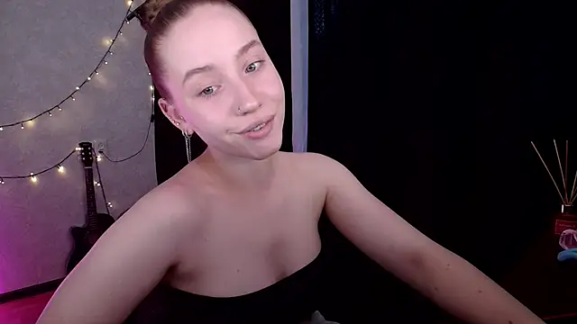 Snapshot of SindiWatsoon chatting on 17, 7, 2026 SindiWatsoon online show from 17, 7, 2026