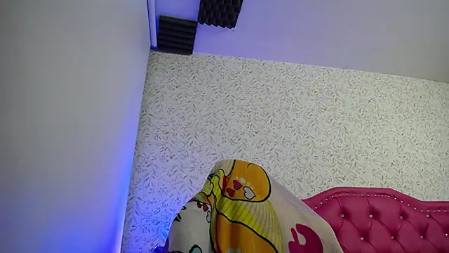 luly pink online show from 22, 11, 2025