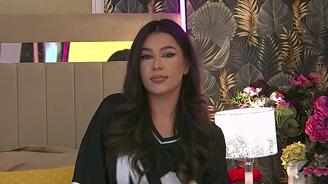 Snapshot of reyabaines chatting on 4, 3, 2026 reyabaines online show from 4, 3, 2026