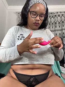 MimiCurves online show from 5, 6, 2026
