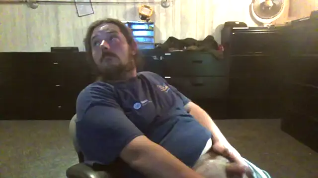 Snapshot of daddysmalldick502 chatting on 13, 5, 2026 daddysmalldick502 online show from 13, 5, 2026