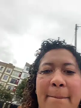 Kenia tompson01 online show from 28, 11, 2025