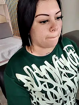 martinna tay online show from 4, 3, 2026