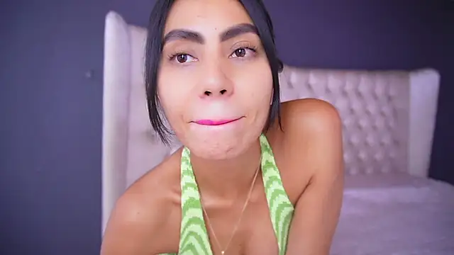 Snapshot of nichole_bree_ chatting on 14, 10, 2025 nichole bree  online show from 14, 10, 2025