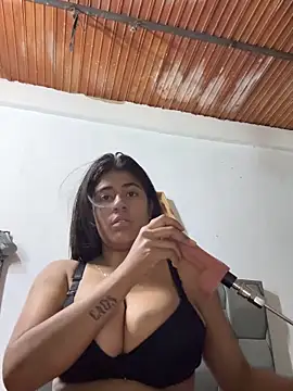 Snapshot of Rubi_boobs_ chatting on 19, 4, 2026 Rubi boobs online show from 19, 4, 2026