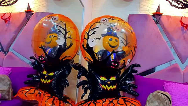 Charlotte Ice1 online show from 18, 10, 2025