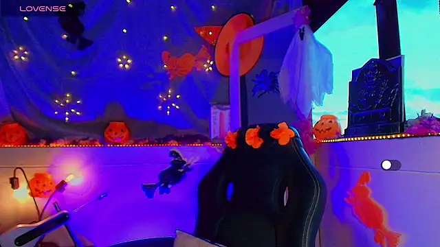 mariana scott   online show from 18, 10, 2025