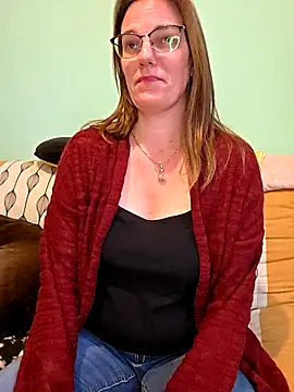 SpiceLea online show from 4, 12, 2025