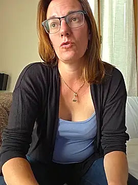 Snapshot of SpiceLea chatting on 14, 5, 2026 SpiceLea online show from 14, 5, 2026