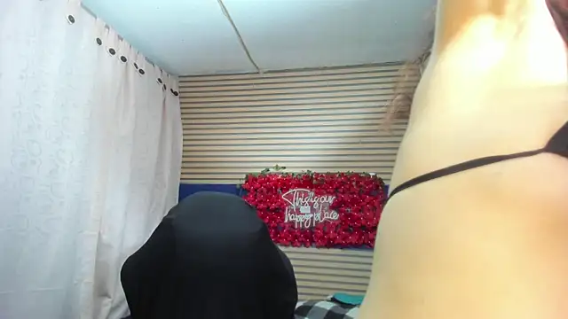 Snapshot of rosse_2504 chatting on 22, 5, 2026 rosse 2504 online show from 22, 5, 2026