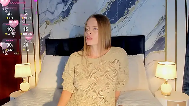 Snapshot of Laurablue chatting on 4, 6, 2026 Laurablue online show from 4, 6, 2026