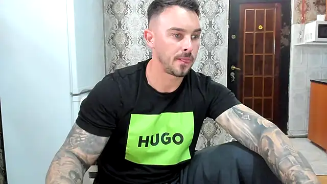 Snapshot of Jonmusclemaster chatting on 25, 5, 2026 Jonmusclemaster online show from 25, 5, 2026