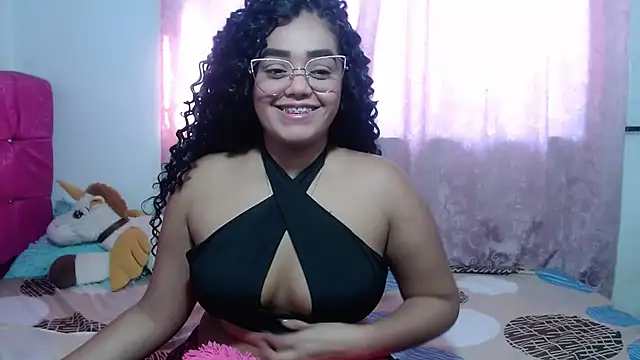kiara milf  online show from 14, 10, 2025