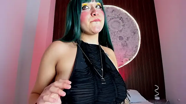 Snapshot of LailaCatt chatting on 5, 3, 2026 LailaCatt online show from 5, 3, 2026