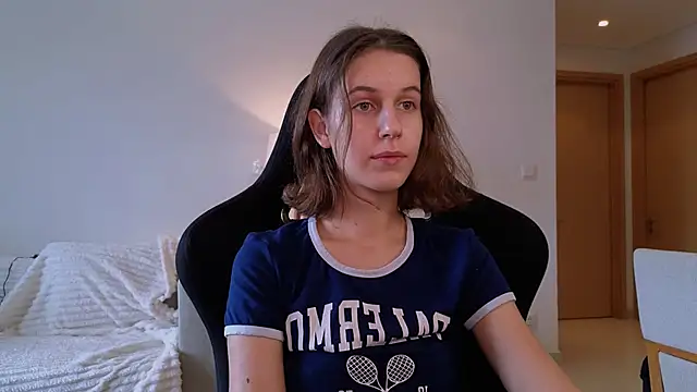 VanessaBayer2 online show from 29, 12, 2024