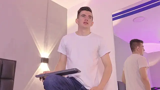 MikaelSlow online show from 13, 4, 2026