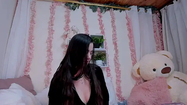 Idara and Edahi01 online show from 25, 10, 2025