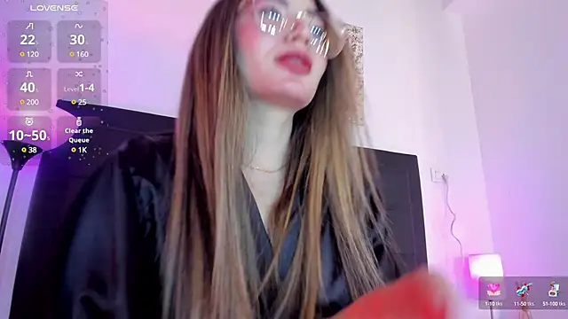 Mia 222 online show from 21, 2, 2025