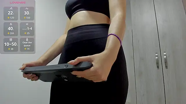 Mia 222 online show from 20, 12, 2025