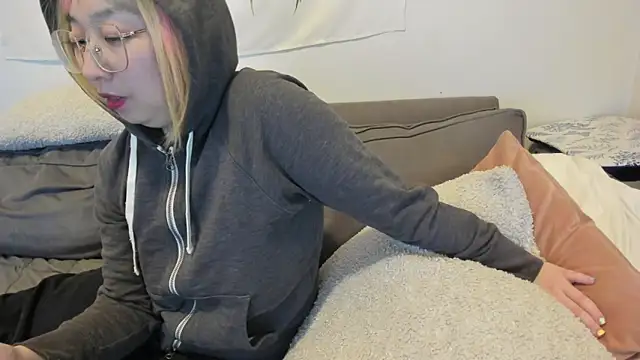 Snapshot of luxgray chatting on 13, 12, 2024 luxgray online show from 13, 12, 2024