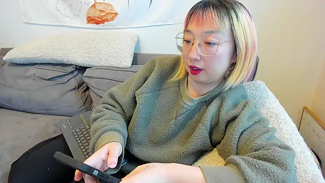 Snapshot of luxgray chatting on 8, 2, 2025 luxgray online show from 8, 2, 2025