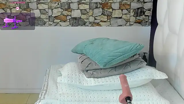 Snapshot of brithanyadams23 chatting on 28, 9, 2025 brithanyadams23 online show from 28, 9, 2025