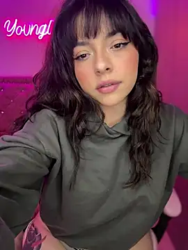 Snapshot of YovngBaby chatting on 2, 7, 2026 YovngBaby online show from 2, 7, 2026