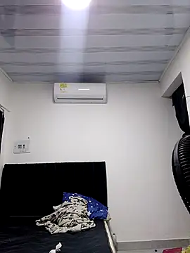 Snapshot of Liancy chatting on 7, 4, 2026 Liancy online show from 7, 4, 2026