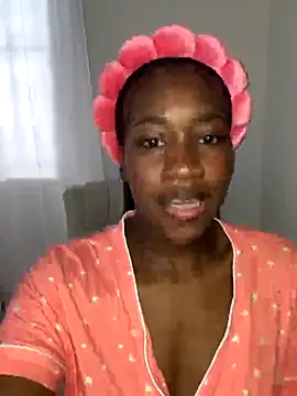 Snapshot of CoralHarrinson chatting on 14, 12, 2025 CoralHarrinson online show from 14, 12, 2025