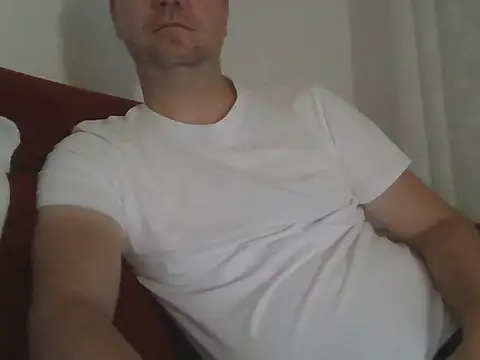 Snapshot of fikoivos chatting on 6, 7, 2026 fikoivos online show from 6, 7, 2026