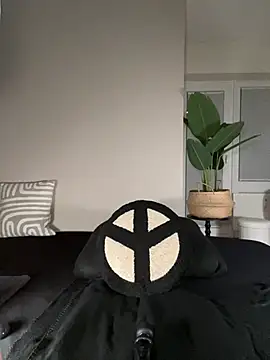 Lena Blom online show from 8, 3, 2026