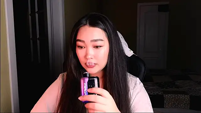 Snapshot of Erica_Wayne chatting on 11, 3, 2025 Erica Wayne online show from 11, 3, 2025