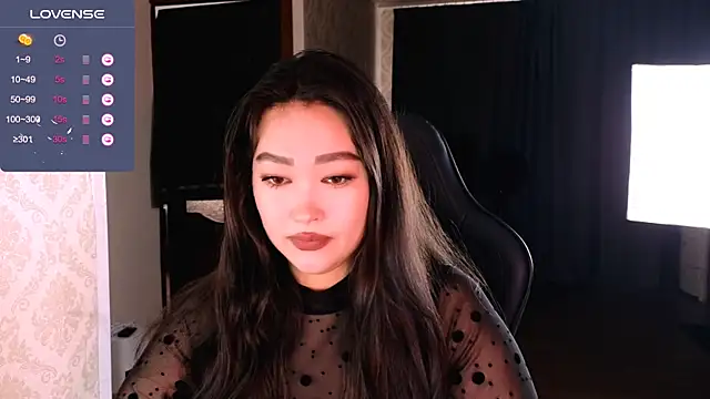 Snapshot of Erica_Wayne chatting on 5, 11, 2025 Erica Wayne online show from 5, 11, 2025