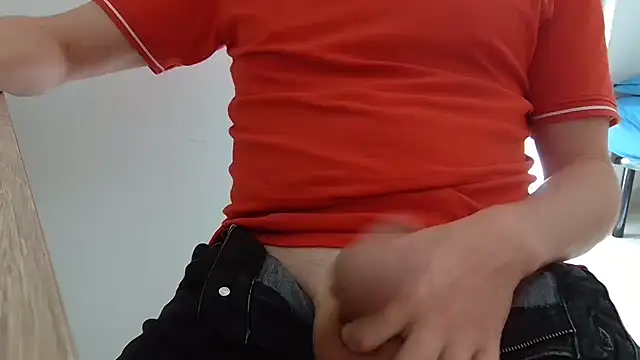 Snapshot of Volpe95a chatting on 30, 10, 2025 Volpe95a online show from 30, 10, 2025