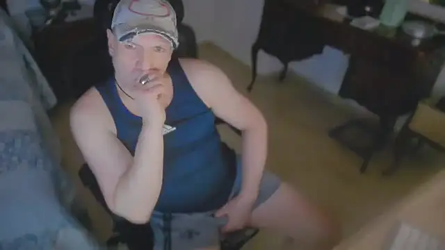 Snapshot of slzypvtpig chatting on 18, 5, 2026 slzypvtpig online show from 18, 5, 2026