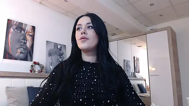 Snapshot of LaylaCruzRose chatting on 12, 12, 2024 LaylaCruzRose online show from 12, 12, 2024