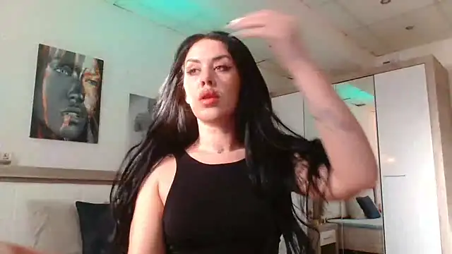 Snapshot of LaylaCruzRose chatting on 14, 2, 2025 LaylaCruzRose online show from 14, 2, 2025