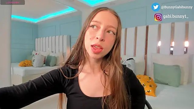 gabi bunny online show from 15, 4, 2026