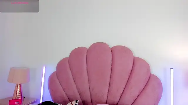 Nicole Paradise online show from 29, 4, 2026