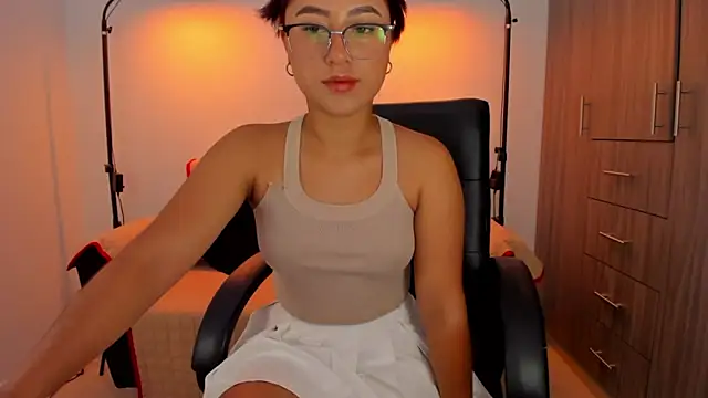 cloy baby   online show from 12, 11, 2025