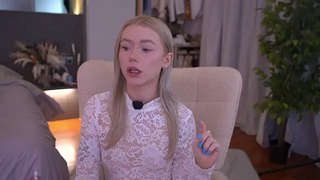 LexieLoree online show from 4, 4, 2026