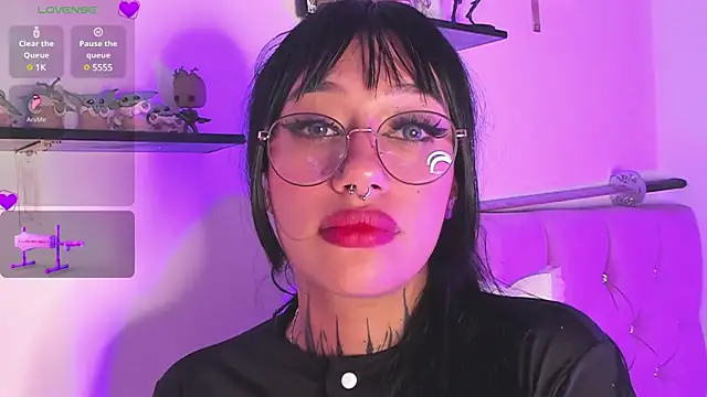 Snapshot of Akari1_Mischief chatting on 13, 12, 2024 Akari1 Mischief online show from 13, 12, 2024