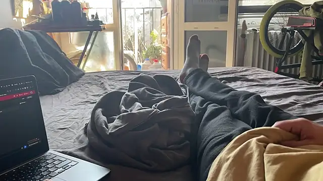 Snapshot of kameray12 chatting on 1, 3, 2025 kameray12 online show from 1, 3, 2025