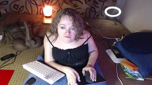 Snapshot of MiniNatalie chatting on 26, 1, 2025 MiniNatalie online show from 26, 1, 2025