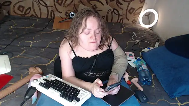 Snapshot of MiniNatalie chatting on 22, 2, 2025 MiniNatalie online show from 22, 2, 2025