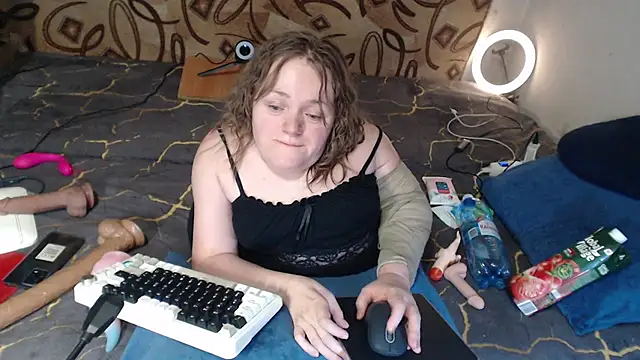 Snapshot of MiniNatalie chatting on 23, 2, 2025 MiniNatalie online show from 23, 2, 2025