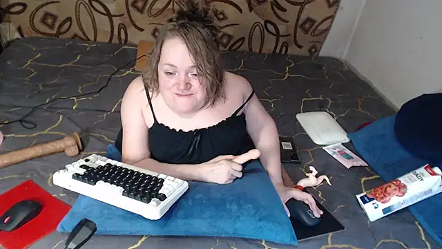 Snapshot of MiniNatalie chatting on 25, 2, 2025 MiniNatalie online show from 25, 2, 2025