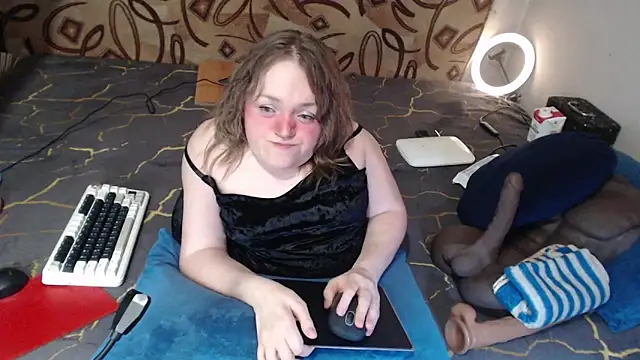 Snapshot of MiniNatalie chatting on 9, 3, 2025 MiniNatalie online show from 9, 3, 2025